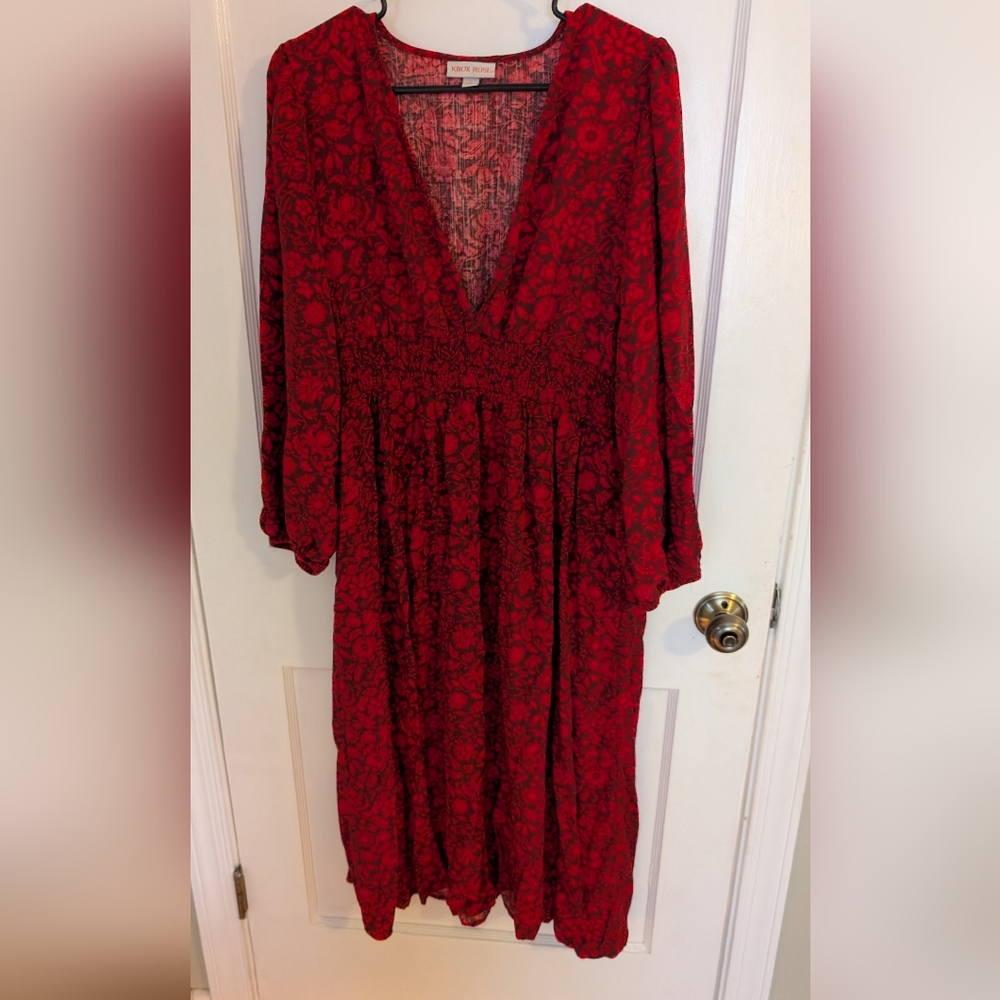 Knox Rose red floral pattern long sleeve fitted v neck dress. Size large Women's